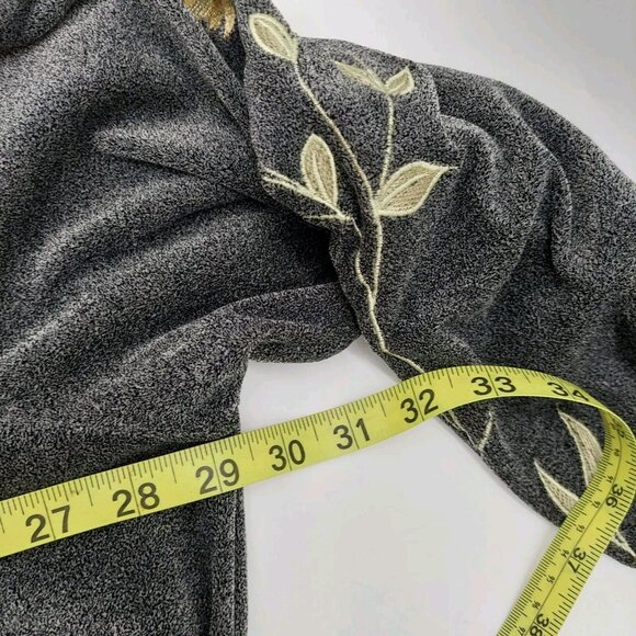 Fisher Hill Womens Grey Knit Top Size 3XL Hand Embroidered Vintage Tunic - Picture 4 of 9